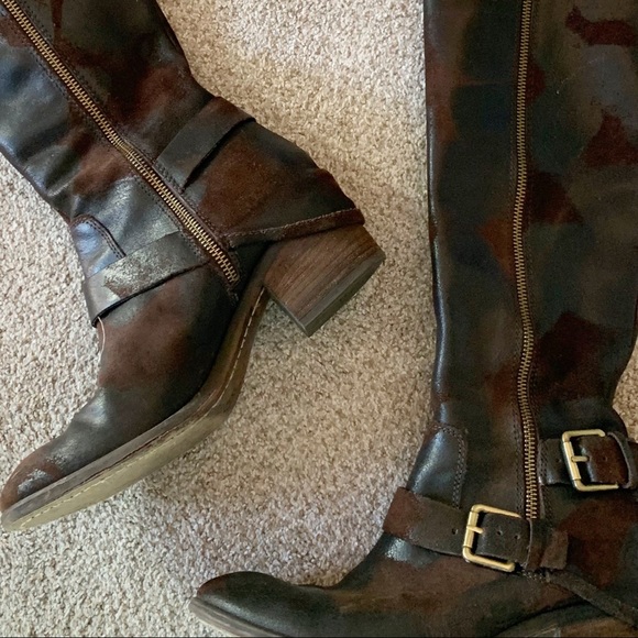 Donald Pliner brown cowhide Dela buckle boots - Picture 9 of 11